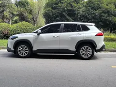 2023 Toyota Corolla Cross 2.0L CVT Elite, белый — фото 4