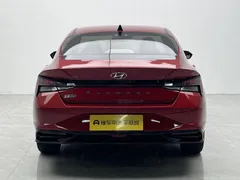 2021 Hyundai Elantra 1.5L CVT LUX Premium, красный — фото 6