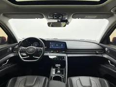 2021 Hyundai Elantra 1.5L CVT LUX Premium, красный — фото 9