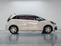 2021 Honda Fit 1.5L CVT, белый — фото 8