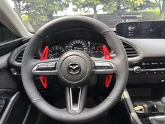 2022 Mazda Mazda3 2.0L AT, красный — фото 12