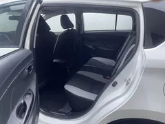 2022 Toyota Yaris L Zhixuan 1.5L CVT Leading Plus, белый — фото 13