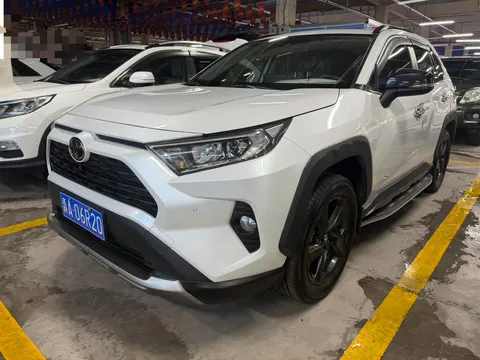 2022 Toyota RAV4 2.0L CVT 4WD Fashion