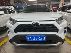 2022 Toyota RAV4 2.0L CVT 4WD Fashion, белый — фото 2
