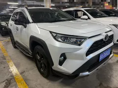 2022 Toyota RAV4 2.0L CVT 4WD Fashion, белый — фото 3