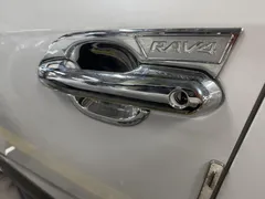 2022 Toyota RAV4 2.0L CVT 4WD Fashion, белый — фото 10