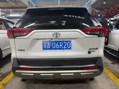 2022 Toyota RAV4 2.0L CVT 4WD Fashion, белый — фото 17