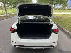 2022 Nissan Sylphy 1.6L XL CVT Enjoy, белый — фото 11