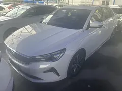 2022 Geely Emgrand 4th Gen 1.5L CVT Luxury, белый — фото 1