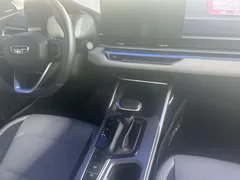 2022 Geely Emgrand 4th Gen 1.5L CVT Luxury, белый — фото 7