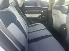 2022 Geely Emgrand 4th Gen 1.5L CVT Luxury, белый — фото 12