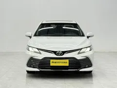 2022 Toyota Camry 2.0G Luxury, белый — фото 2