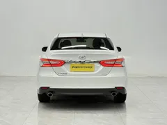 2022 Toyota Camry 2.0G Luxury, белый — фото 5
