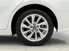 2022 Toyota Camry 2.0G Luxury, белый — фото 15