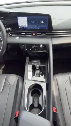 2021 Hyundai Elantra 1.5L CVT LUX Premium — фото 10