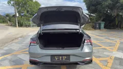 2021 Hyundai Elantra 1.5L CVT LUX Premium — фото 13