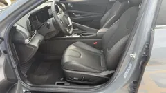 2021 Hyundai Elantra 1.5L CVT LUX Premium — фото 16
