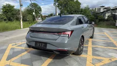 2021 Hyundai Elantra 1.5L CVT LUX Premium — фото 24