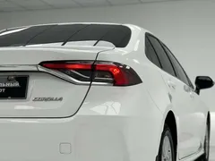 2022 Toyota Corolla 1.5L CVT Pioneer, белый — фото 14