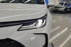 2021 Toyota Corolla 1.5L CVT Elite, белый — фото 2