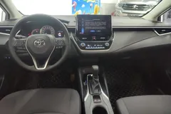 2021 Toyota Corolla 1.5L CVT Elite, белый — фото 13