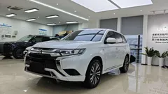2021 Mitsubishi Outlander 2.0L 2WD 5-seat, белый — фото 1