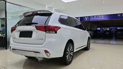 2021 Mitsubishi Outlander 2.0L 2WD 5-seat, белый — фото 3
