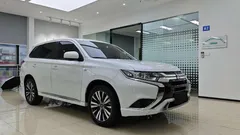 2021 Mitsubishi Outlander 2.0L 2WD 5-seat, белый — фото 4
