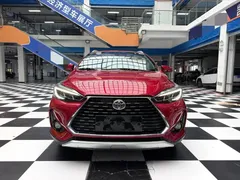 2022 Toyota Yaris L Zhixuan X 1.5L CVT Luxury Plus, красный — фото 2