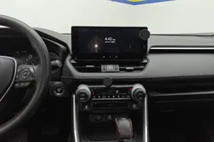 2023 Toyota Wildlander 2.0L 4WD Luxury Plus, белый — фото 14