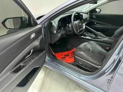 2023 Hyundai Elantra 1.5L CVT LUX Premium, синий — фото 7