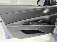 2023 Hyundai Elantra 1.5L CVT LUX Premium, синий — фото 8