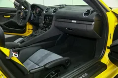 2022 Porsche 718 Cayman GT4 RS 4.0L, жёлтый — фото 6