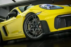 2022 Porsche 718 Cayman GT4 RS 4.0L, жёлтый — фото 10