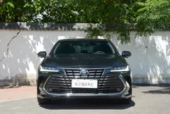 2023 Toyota Avalon 2.0L CVT Luxury, чёрный — фото 2