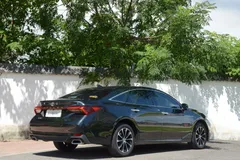 2023 Toyota Avalon 2.0L CVT Luxury, чёрный — фото 13
