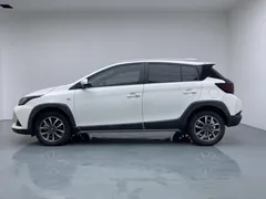 2022 Toyota Yaris L Zhixuan X 1.5L CVT Luxury Plus, белый — фото 4