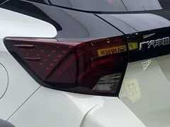 2022 Toyota Yaris L Zhixuan X 1.5L CVT Luxury Plus, белый — фото 20