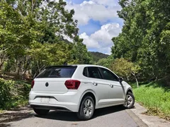 2023 Volkswagen Polo Plus 1.5L AT, белый — фото 3