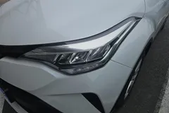 2021 Toyota C-HR 2.0L Comfort, белый — фото 2