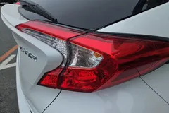 2021 Toyota C-HR 2.0L Comfort, белый — фото 8