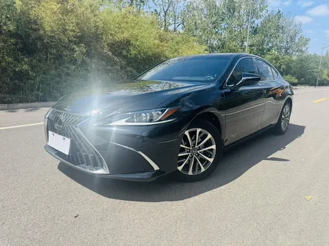 2022 Lexus ES 200 Excellence