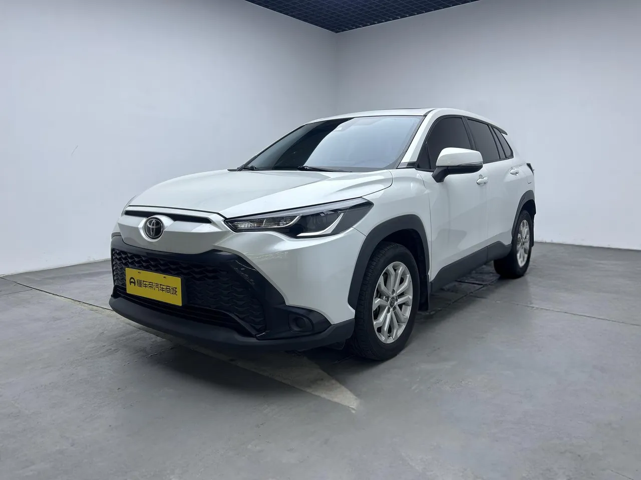 2022 Toyota Frontlander 2.0L CVT Leading
