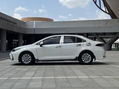 2021 Toyota Corolla 1.5L CVT Elite, белый — фото 4