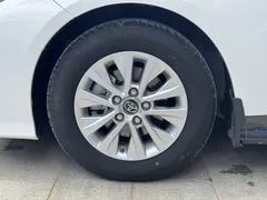 2021 Toyota Corolla 1.5L CVT Elite, белый — фото 6