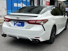 2021 Toyota Camry 2.5S Fashion, белый — фото 3
