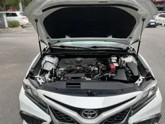 2021 Toyota Camry 2.5S Fashion, белый — фото 15