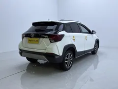 2022 Toyota Yaris L Zhixuan X 1.5L CVT Luxury Plus, белый — фото 7