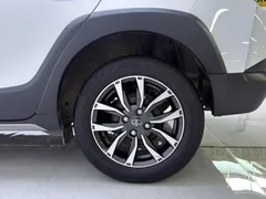 2022 Toyota Yaris L Zhixuan X 1.5L CVT Luxury Plus, белый — фото 16