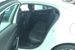 2022 Mazda Mazda3 2.0L AT, белый — фото 13